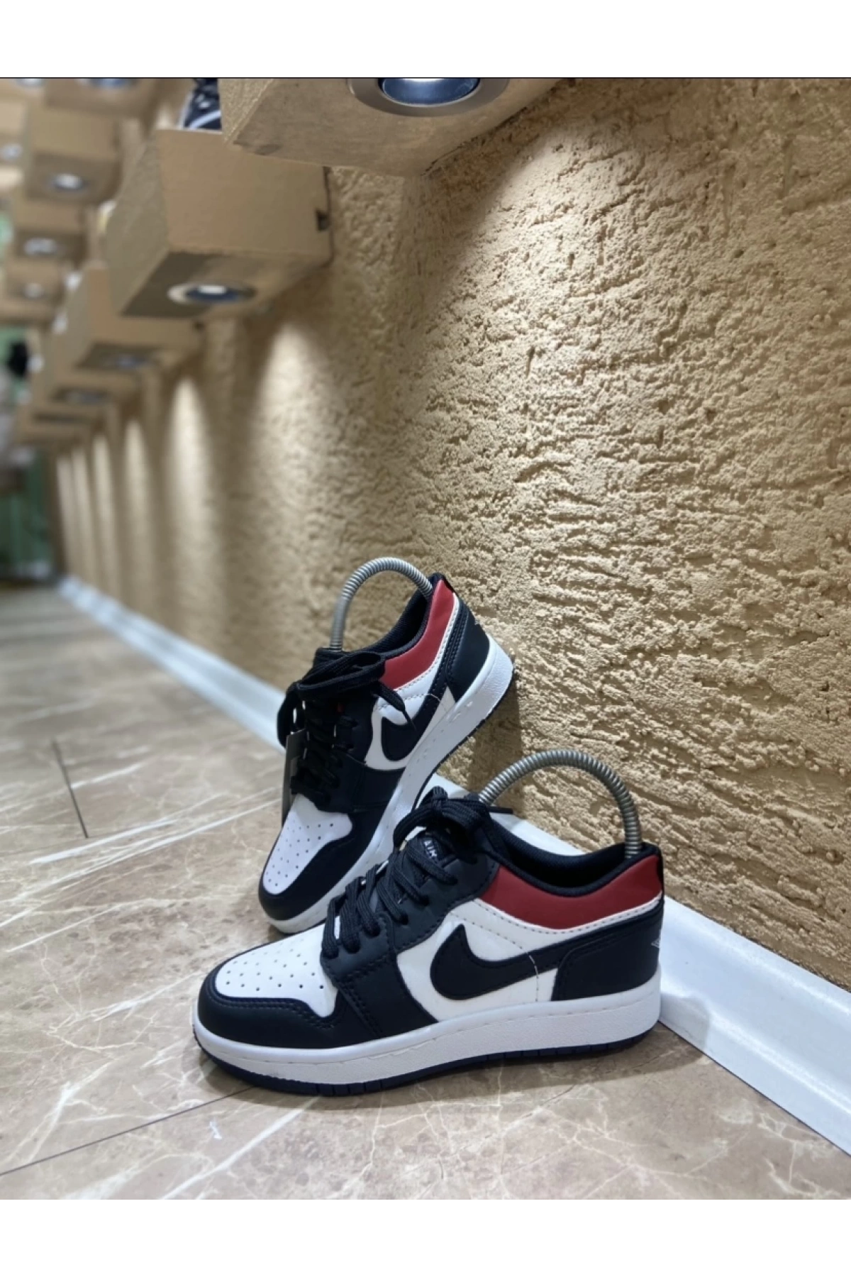 Nike Air Jordan Kısa Siyah Kırmızı Spor Ayakkabı