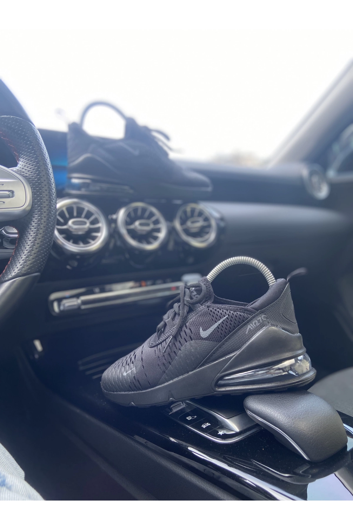Nike Air Max 270 Siyah Spor Ayakkabı