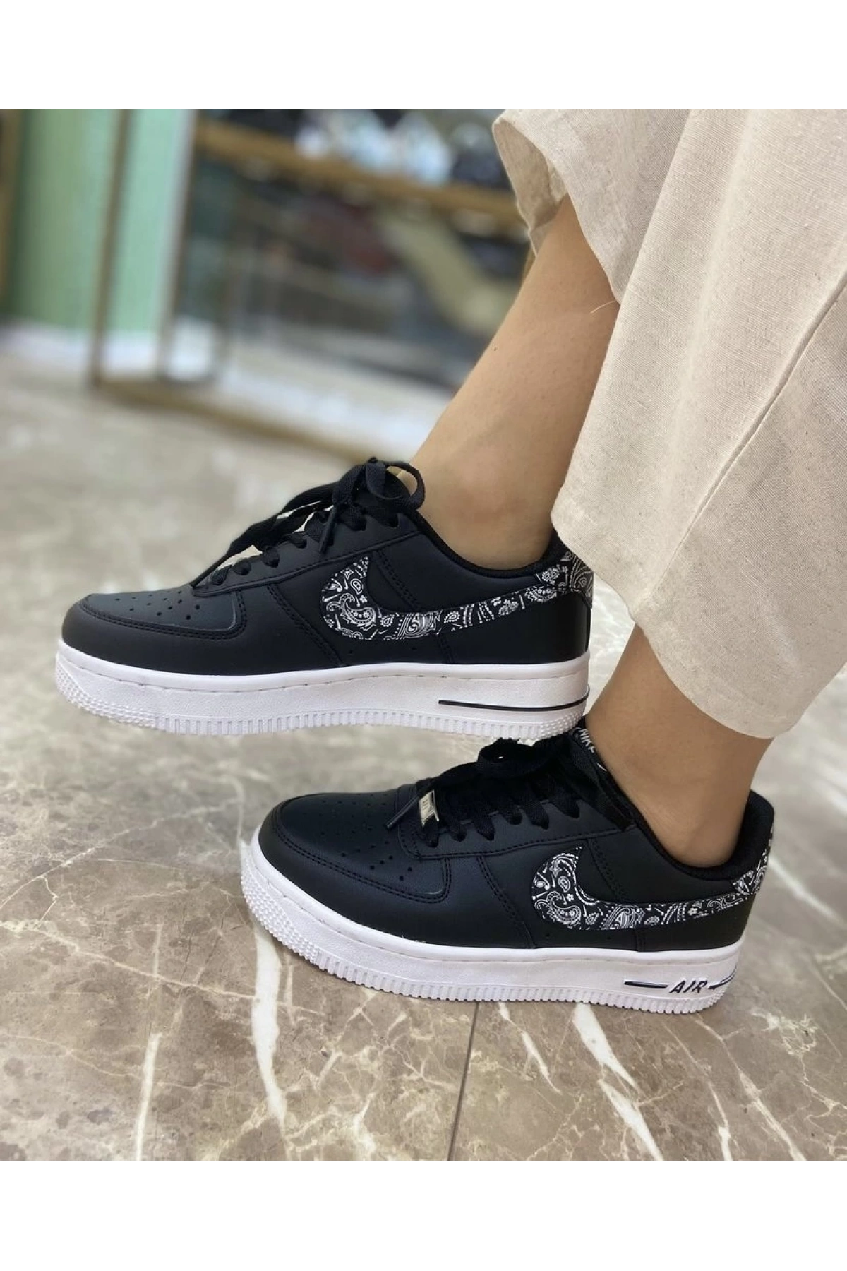 Nike Air Şal Desen Siyah Beyaz Spor Ayakkabı