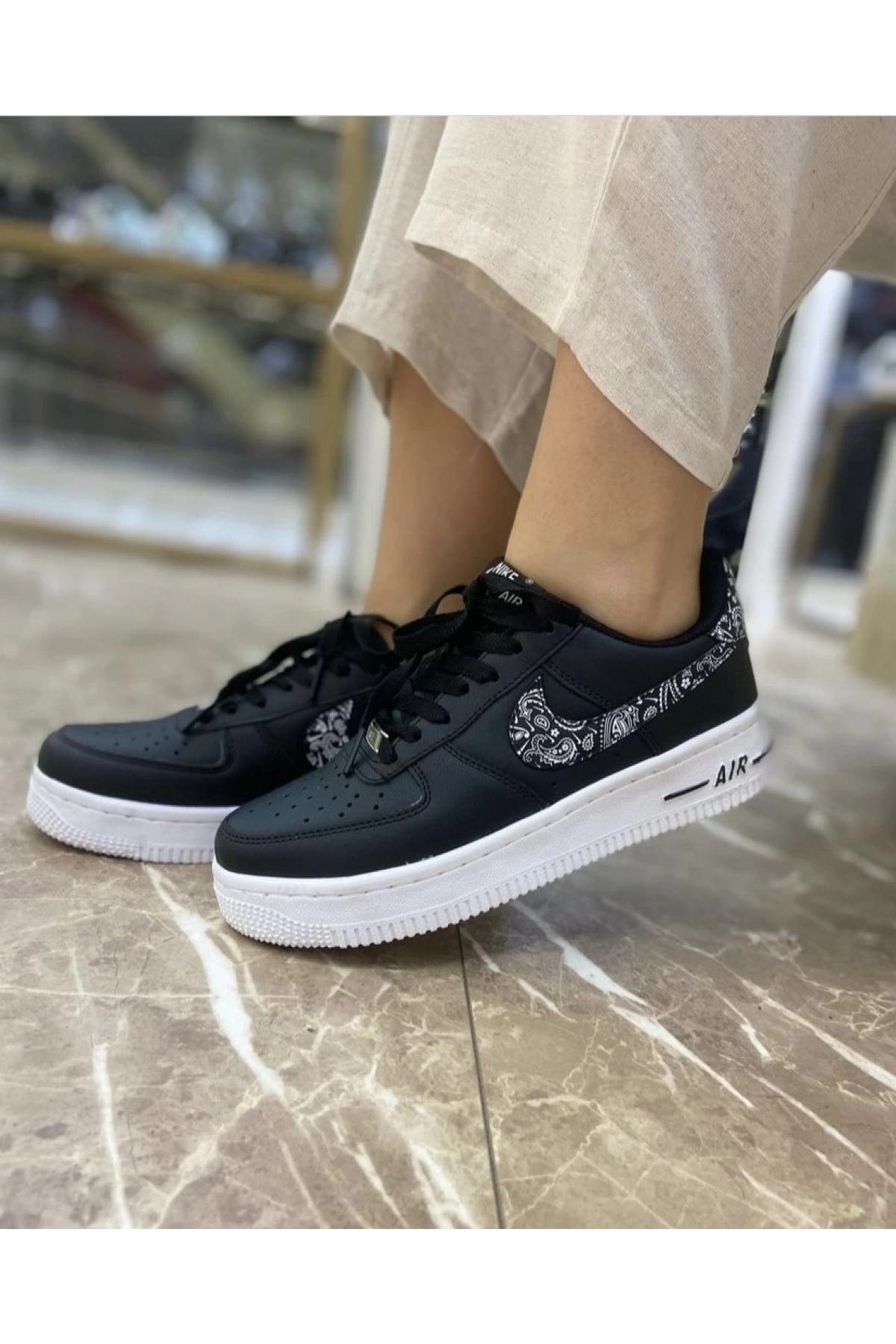 Nike Air Şal Desen Siyah Beyaz Spor Ayakkabı