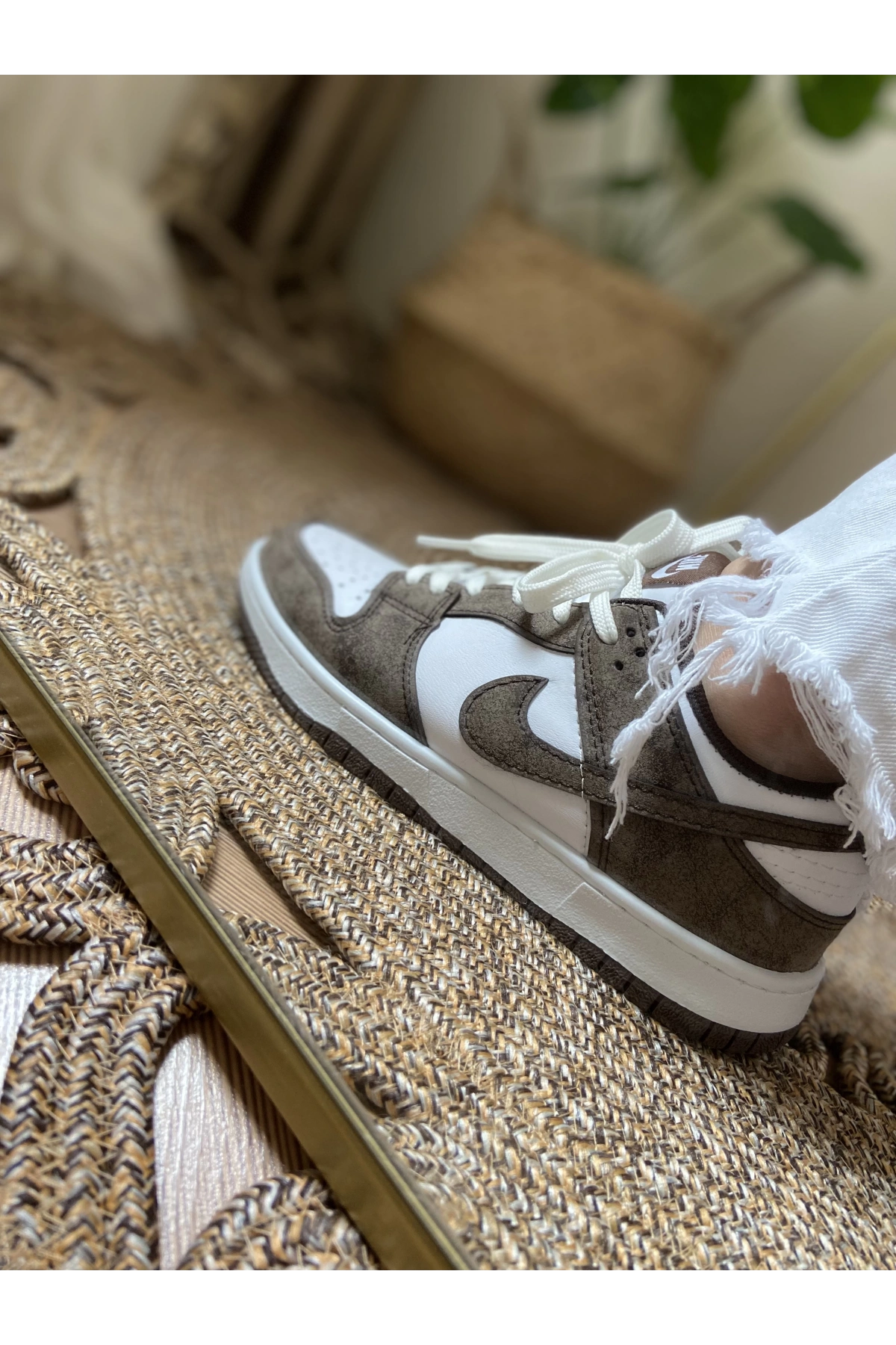 Nike Dunk Nubuk Kahve Beyaz Spor Ayakkabı