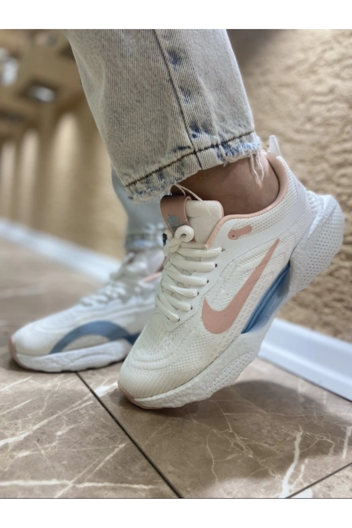 Nike Lines Beyaz Pudra Bez Spor Ayakkabı