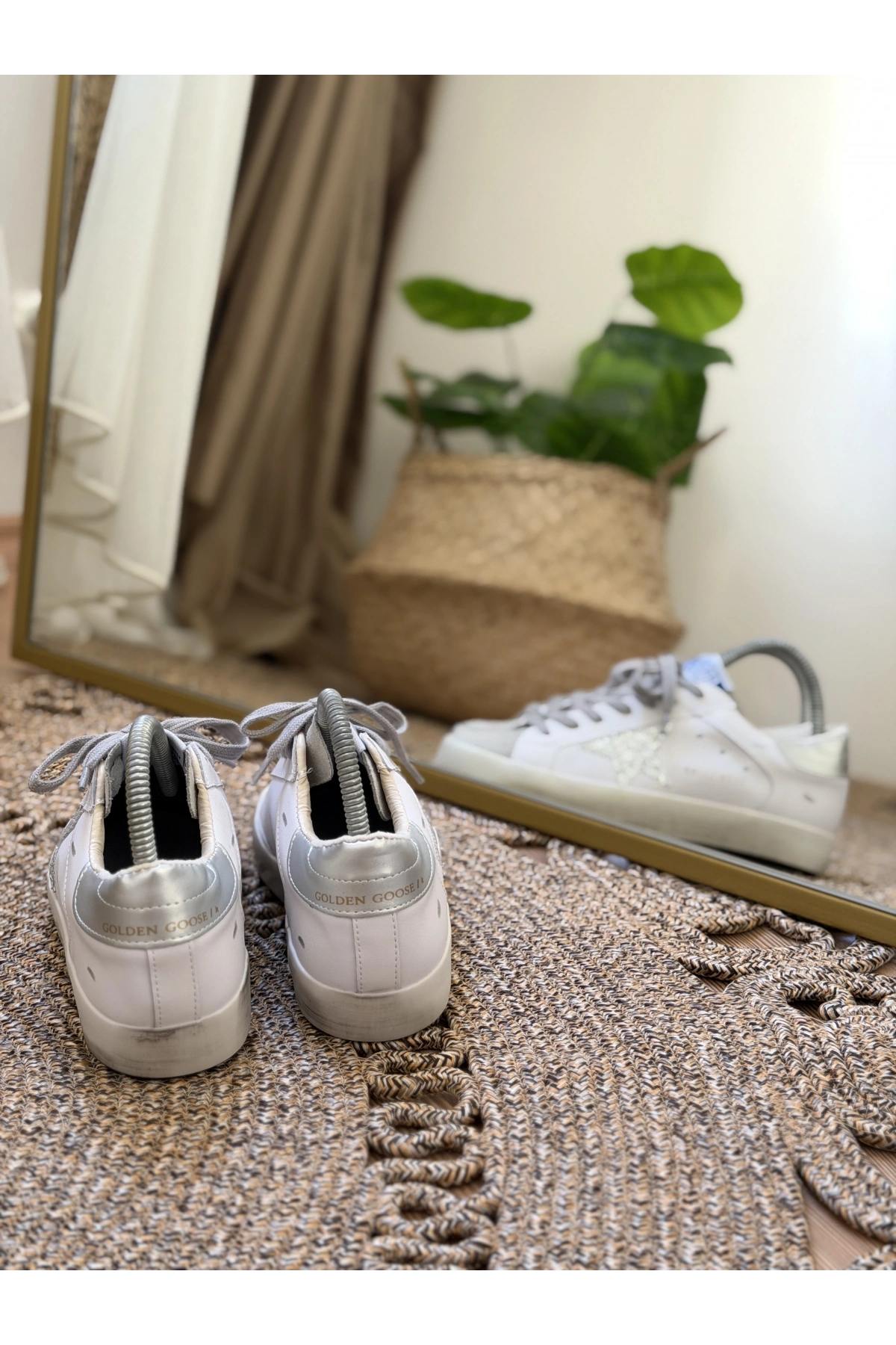 Superstar Golden Goose Beyaz Gümüş Sim Detaylı