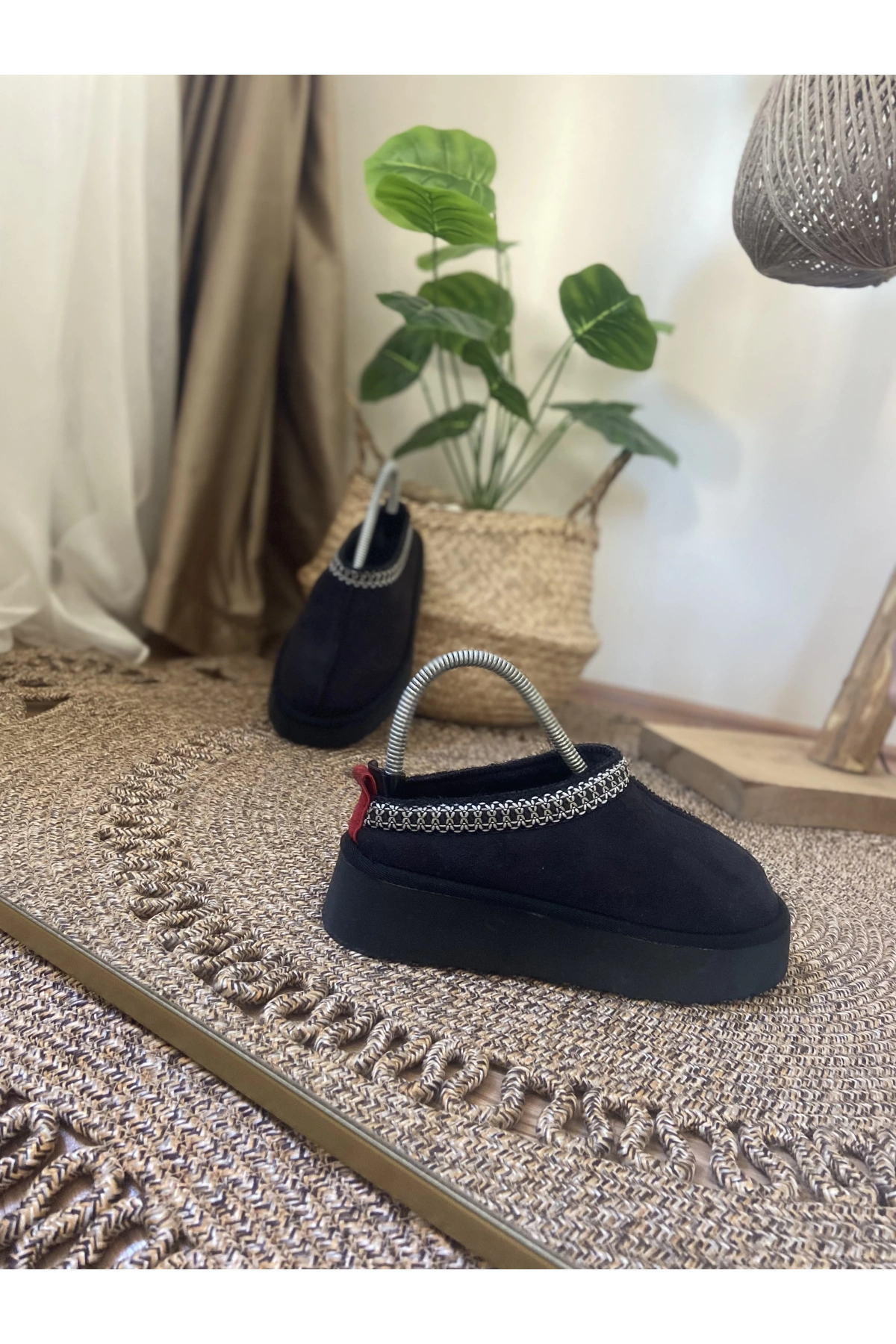 Ugg W Tarz Kalın Taban Siyah Süet Terlik