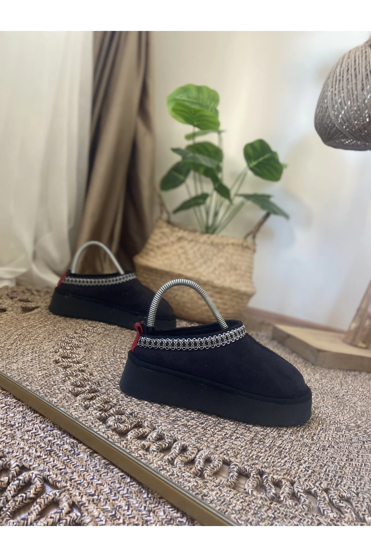 Ugg W Tarz Kalın Taban Siyah Süet Terlik