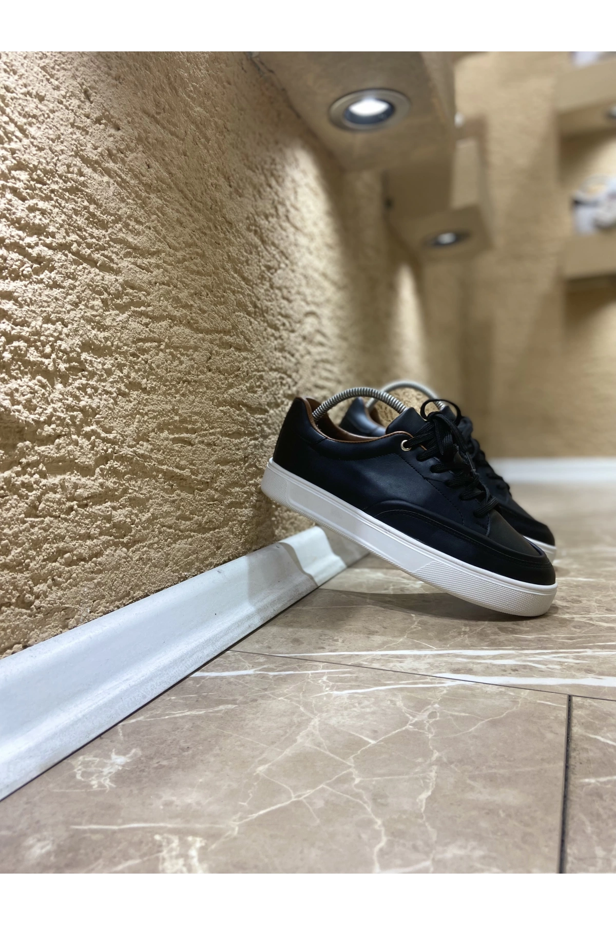 Zara Siyah Deri Spor Ayakkabı