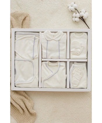 Çizgi Desenli 10 Parça Kutulu Erkek Bebek Hastane Çıkış Seti