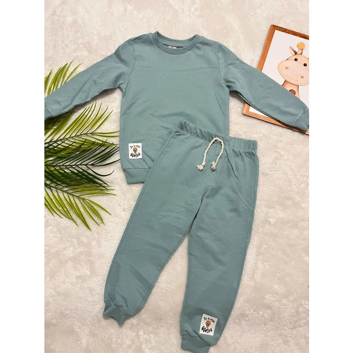 ARMA DETAYLI ÇOCUK EŞOFMAN TAKIMI