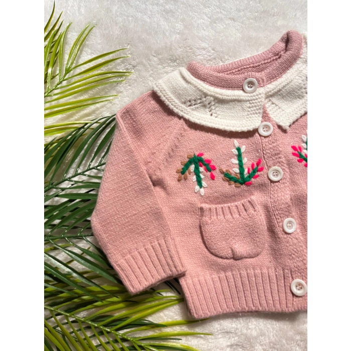 ÇİÇEK NAKIŞLI KIZ BEBEK HIRKA