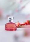 The Body Shop Japanese Cherry Blossom Strawberry Kiss Edt 50 Ml Çiçeksi  - Meyve