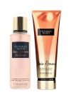 Victorias Secret Amber Romance Shimmer & Amber Romance Vücut Losyonu Ve Spreyi 2li Set