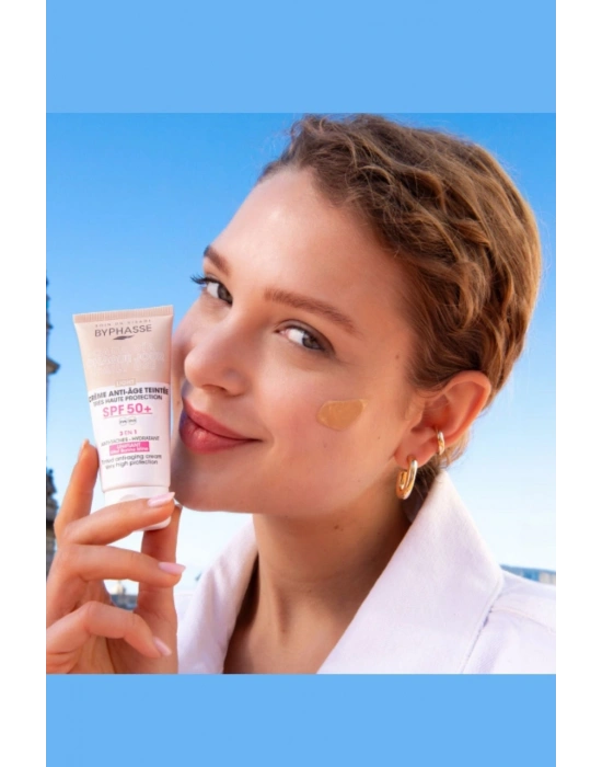 Byphasse  3ü 1 Arada Renkli Güneş Kremi Light SPF50+ 50 ML