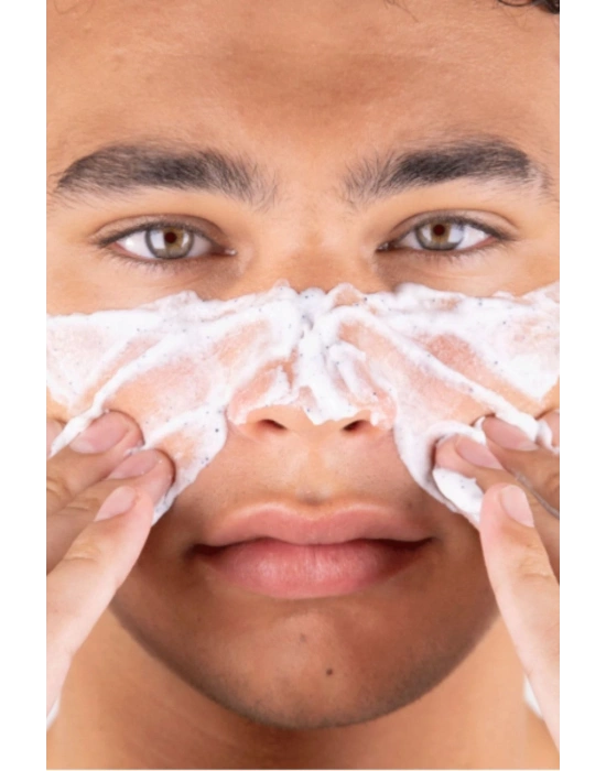 Byphasse Hassas ve Kuru Ciltler için Temizleyici ve Yenileyici Yüz Peeling 150 ML