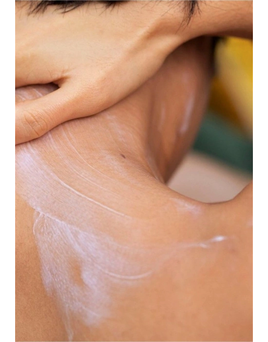 The Body Shop Almond Milk Body Butter Vücut Nemlendiricisi 200 Ml