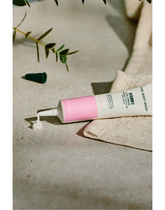 The Body Shop Vitamin E Göz Çevresi Bakım Kremi 15 Ml