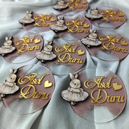 Asel Duru Boyamalı Magnet