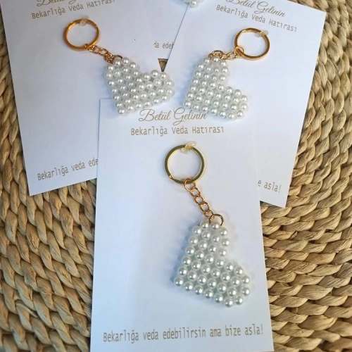 İncili Kalp Anahtarlık