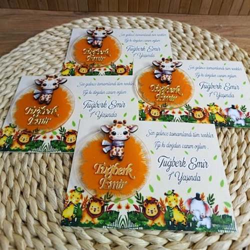 Baskıcı Amca Sevimli Zürafa Boyamalı Kartlı Magnet