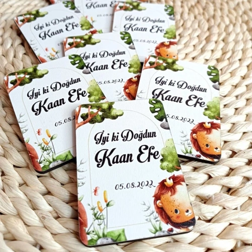 Baskıcı Amca Aslanlı Ahşap Magnet