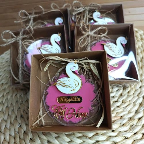 Baskıcı Amca Kuğulu Boyalı Magnet Kutulu