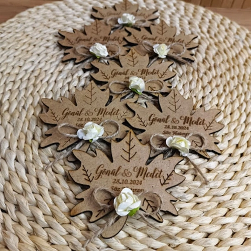 Baskıcı Amca Yaprak Süslemeli Magnet