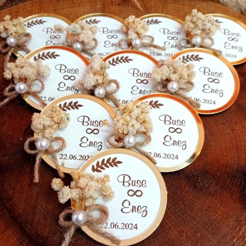 Baskıcı Amca Çiçek Süslemeli Yuvarlak Magnet