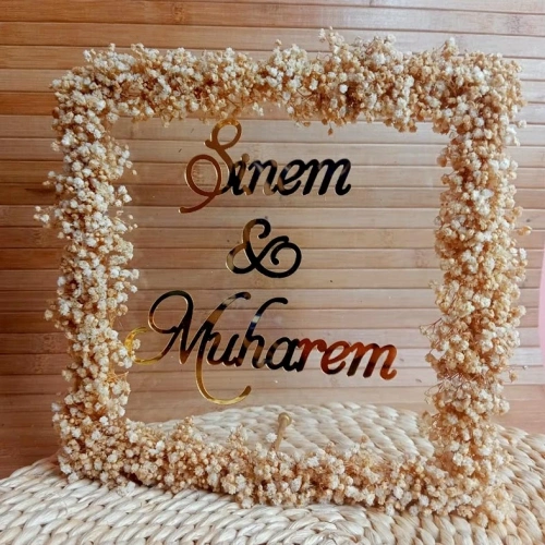 Baskıcı Amca Cipso Çiçekli İsimlik