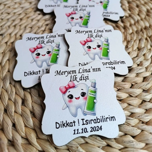 Baskıcı Amca Diş Figürlü Ahşap Magnet