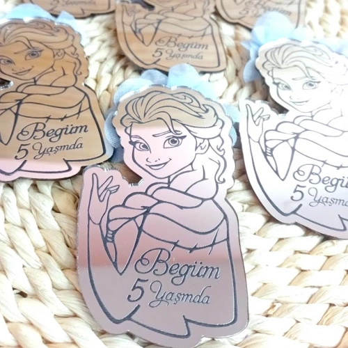 Baskıcı Amca Elsa Pleksi Magnet