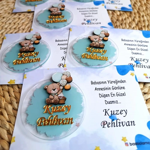 Baskıcı Amca Kartlı Balonlu Ayıcıklı Boyalı Magnet