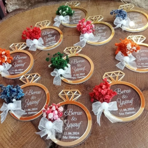 Baskıcı Amca Renkli Çiçek Süslemeli Alyans Magnet