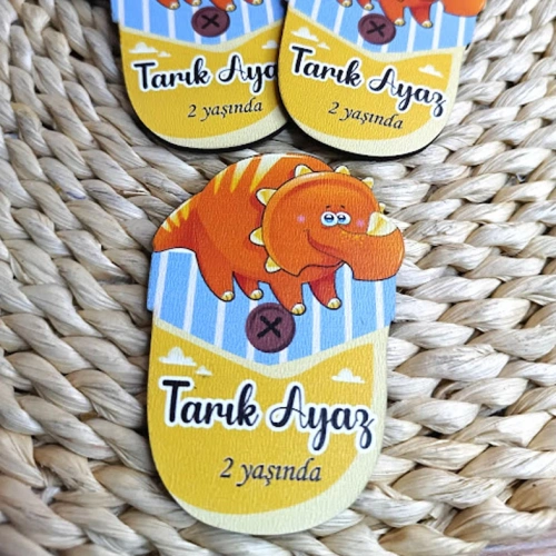 Baskıcı Amca Dinazorlu  Ahşap Magnet