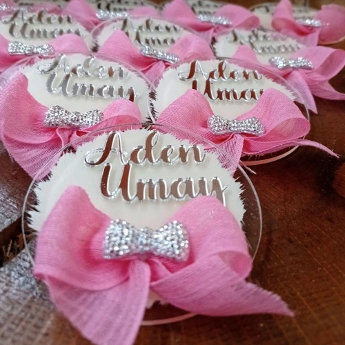 Baskıcı Amca Pembe Kurdaleli Boyalı Magnet