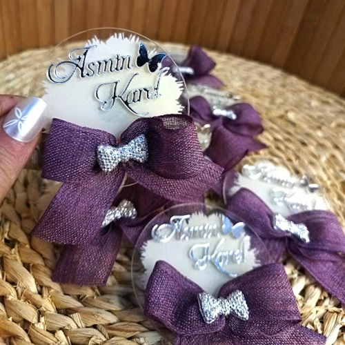 Baskıcı Amca Mor Kurdaleli Boyalı Magnet