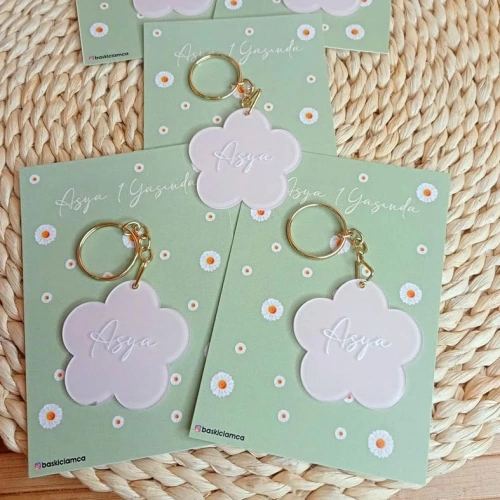 Baskıcı Amca Papatyalı Kartlı Boyamalı Anahtarlık