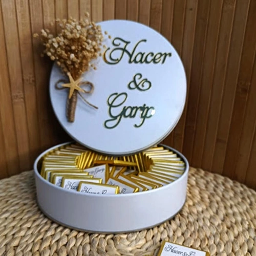 Çiçek Süslemeli Hediyelik Çikolata Kutusu