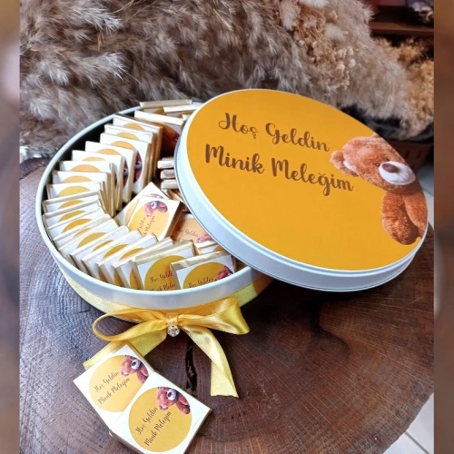 Baskıcı Amca Ayıcık Desenli Çikolata Kutusu