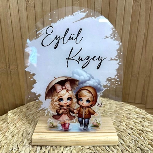 Baskıcı Amca İkizler  Pleksi Bebek İsimlik