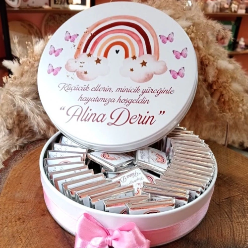 Gökkuşağı & Kelebek Temalı Hediyelik Çikolata Kutusu