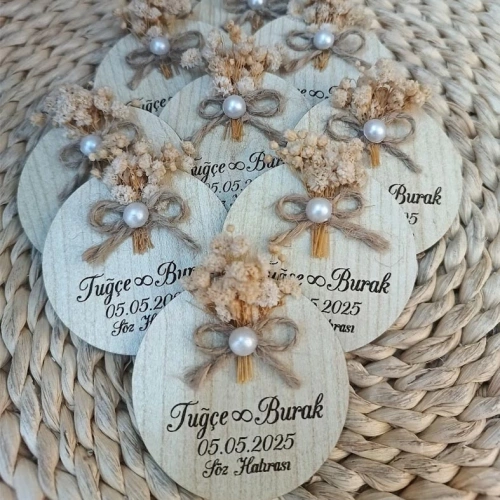 Çiçek Süslemeli Ahşap Hediyelik Magnet