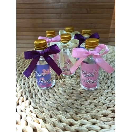 Renkli kurdaleli Kolanya Şişesi