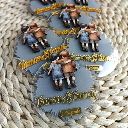 İkiz Erkek Kardeş Boyalı Magnet