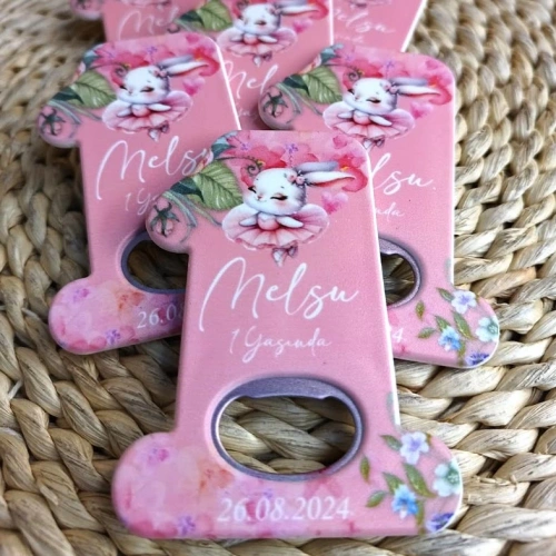 Tavşan Temalı Hediyelik Açacak Magnet -