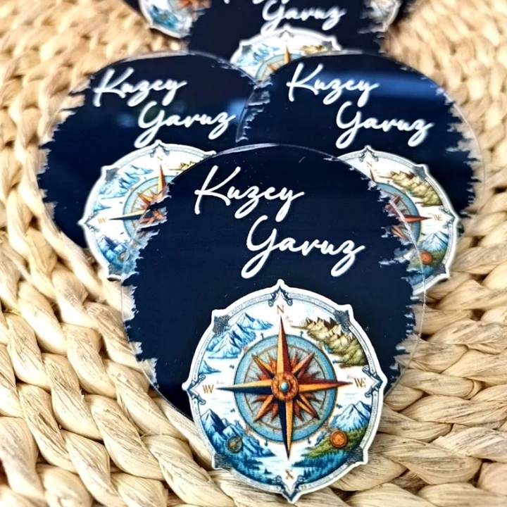 Pusula Temalı Boyalı Magnet