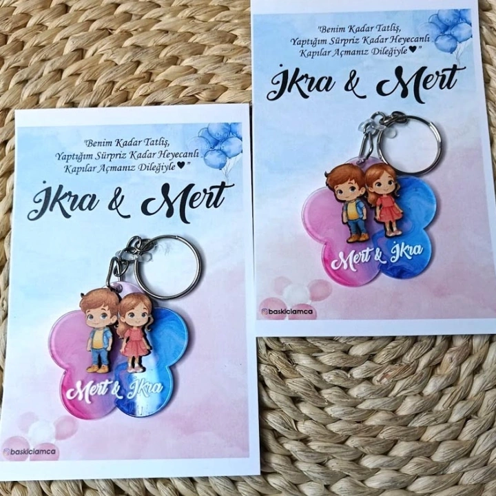 Kardeş Temalı Boyamalı Anahtarlık Kartlı