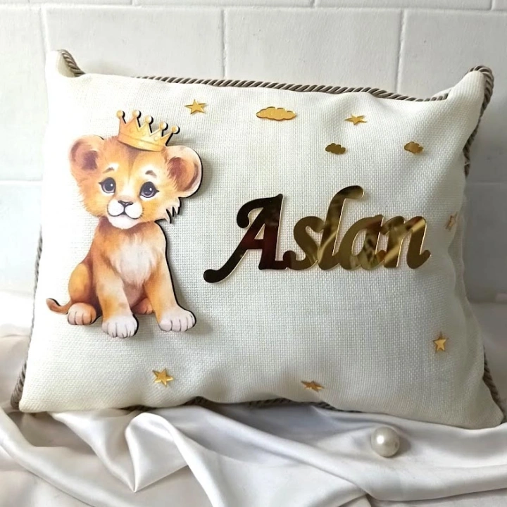 Aslan Figürlü Yastık