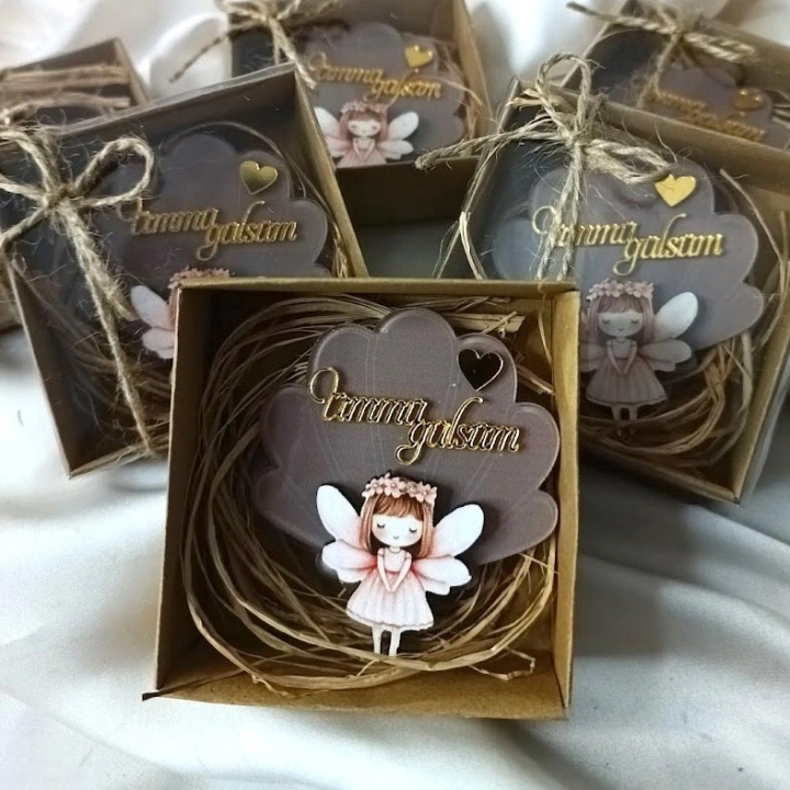 Peri Figürlü Kutulu Boyamalı Magnet