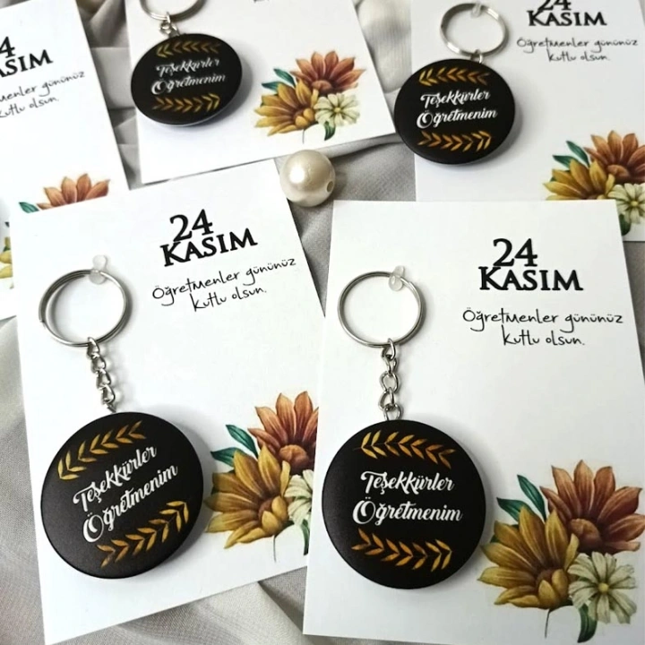 Öğretmenler Günü Kartlı Açacak Anahtarlık