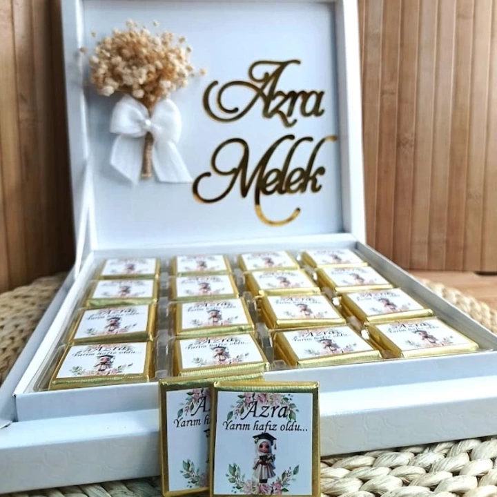 Çiçek Süslemeli Zarif Çikolata Kutusu