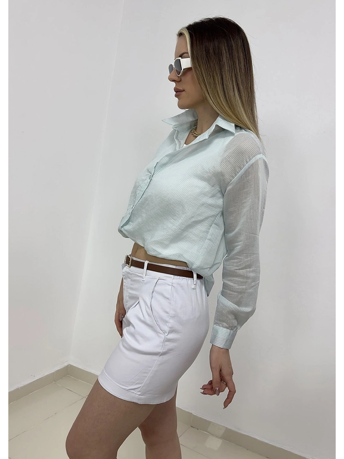 Kemerli Gabardin Şort - Beyaz